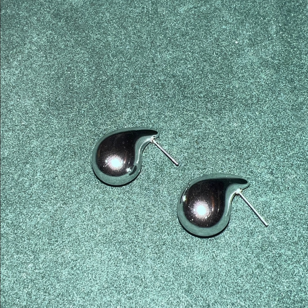 Silver Teardrop Earrings